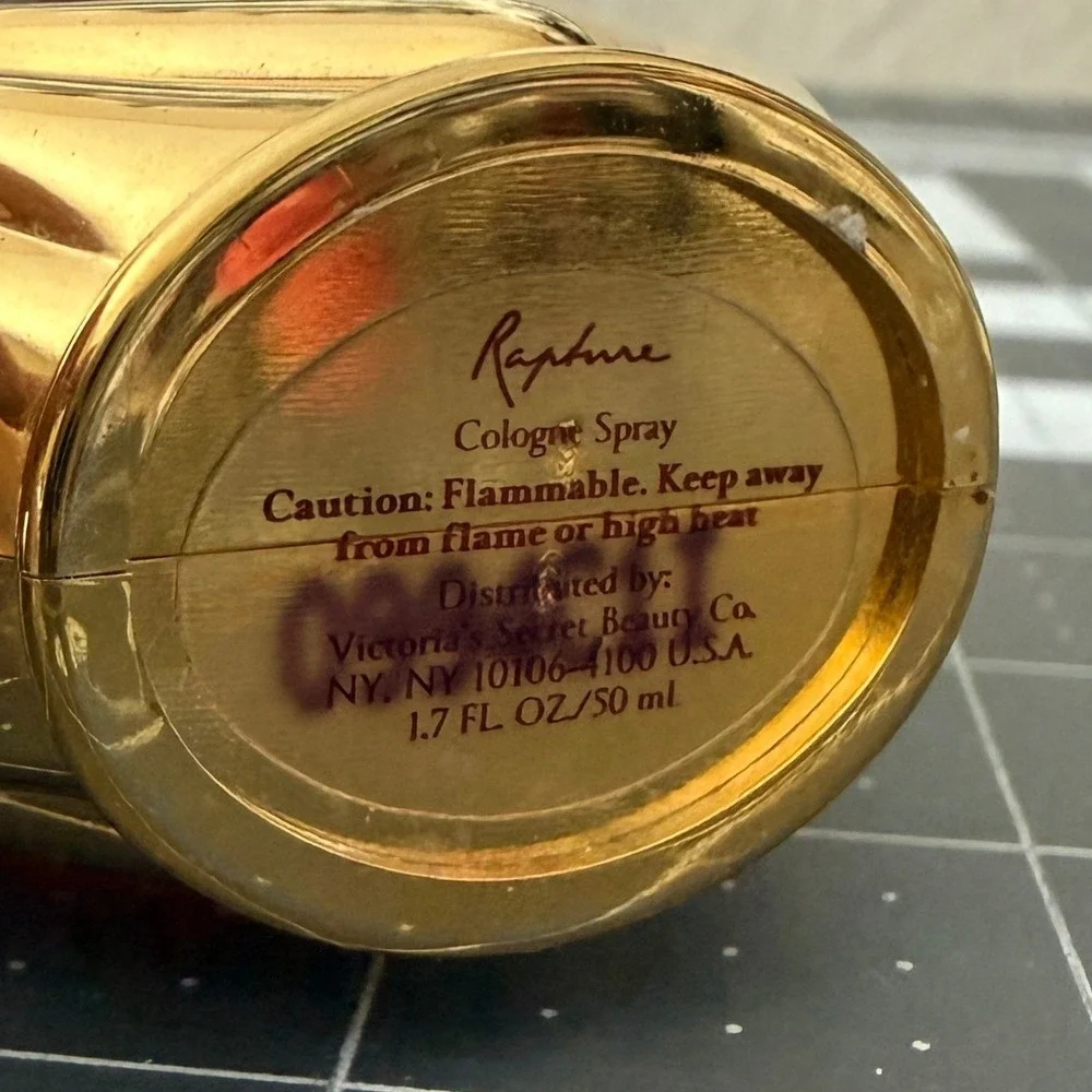 Vintage Victorias Secret Rapture Gold Heart Bottle Cologne Spray 1.7 oz 50ml